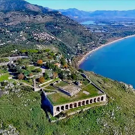 Holiday home Royal